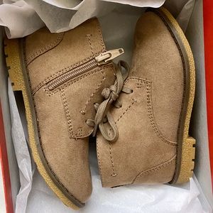 Cat & Jack Toddler Boys’ Boots. Size 9
